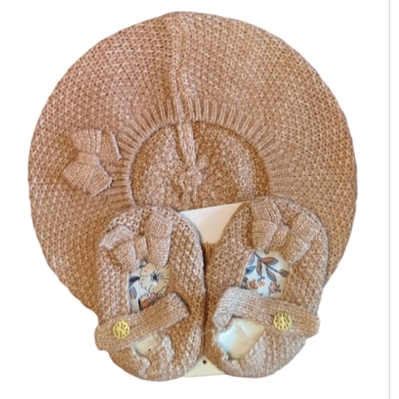 NWT Max Studio Baby Knit Cardigan, Dress, Beret, And Slippers Set ~sz 6-9M - Picture 8 of 10